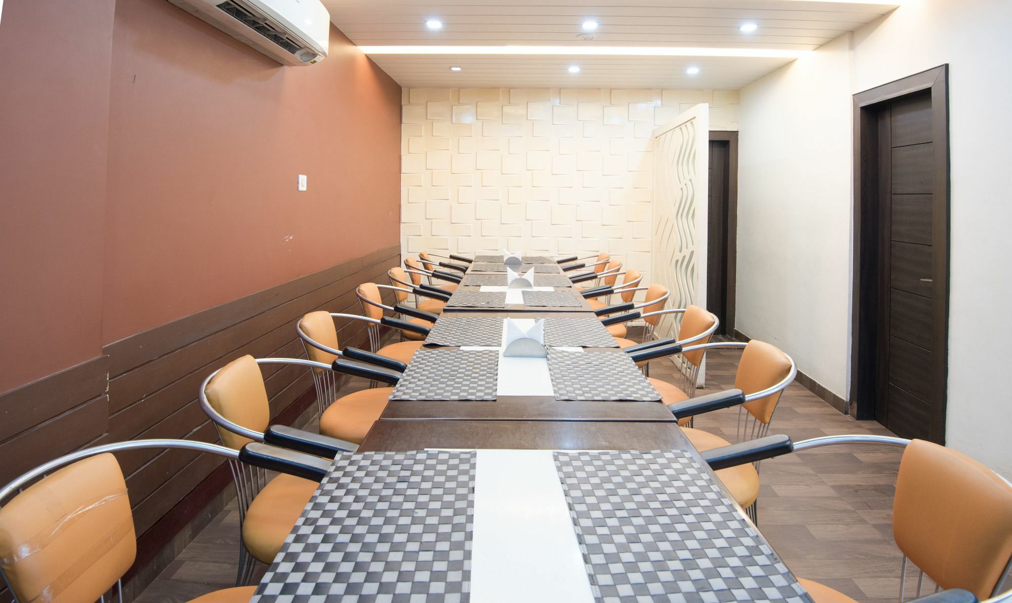 Treebo King'S Court Chandrasekharpur Bhubaneswar Exterior foto